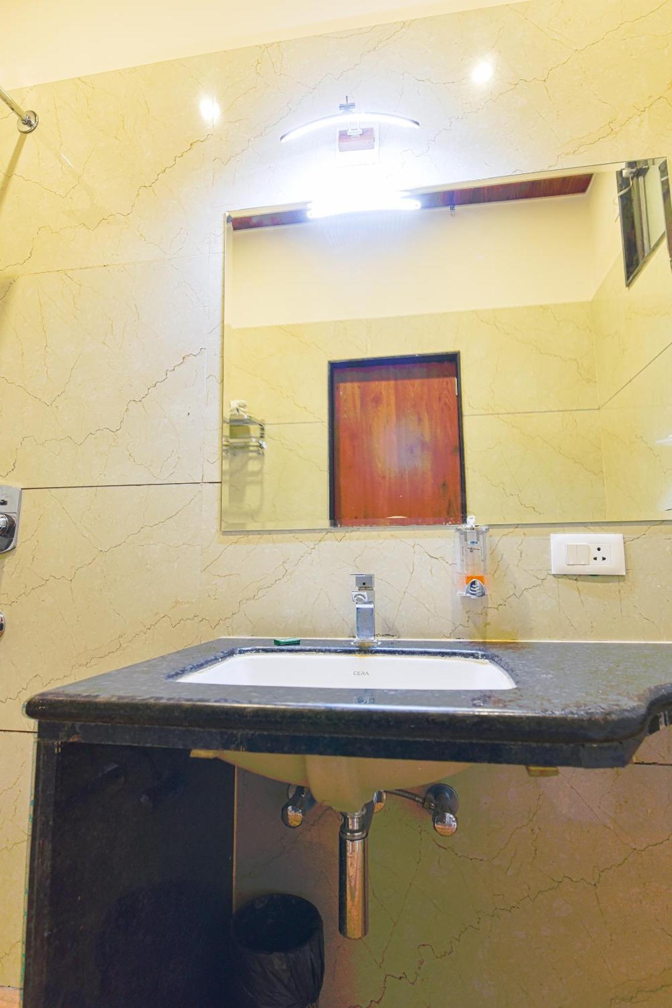 Hotel Remark Udaipur Luaran gambar