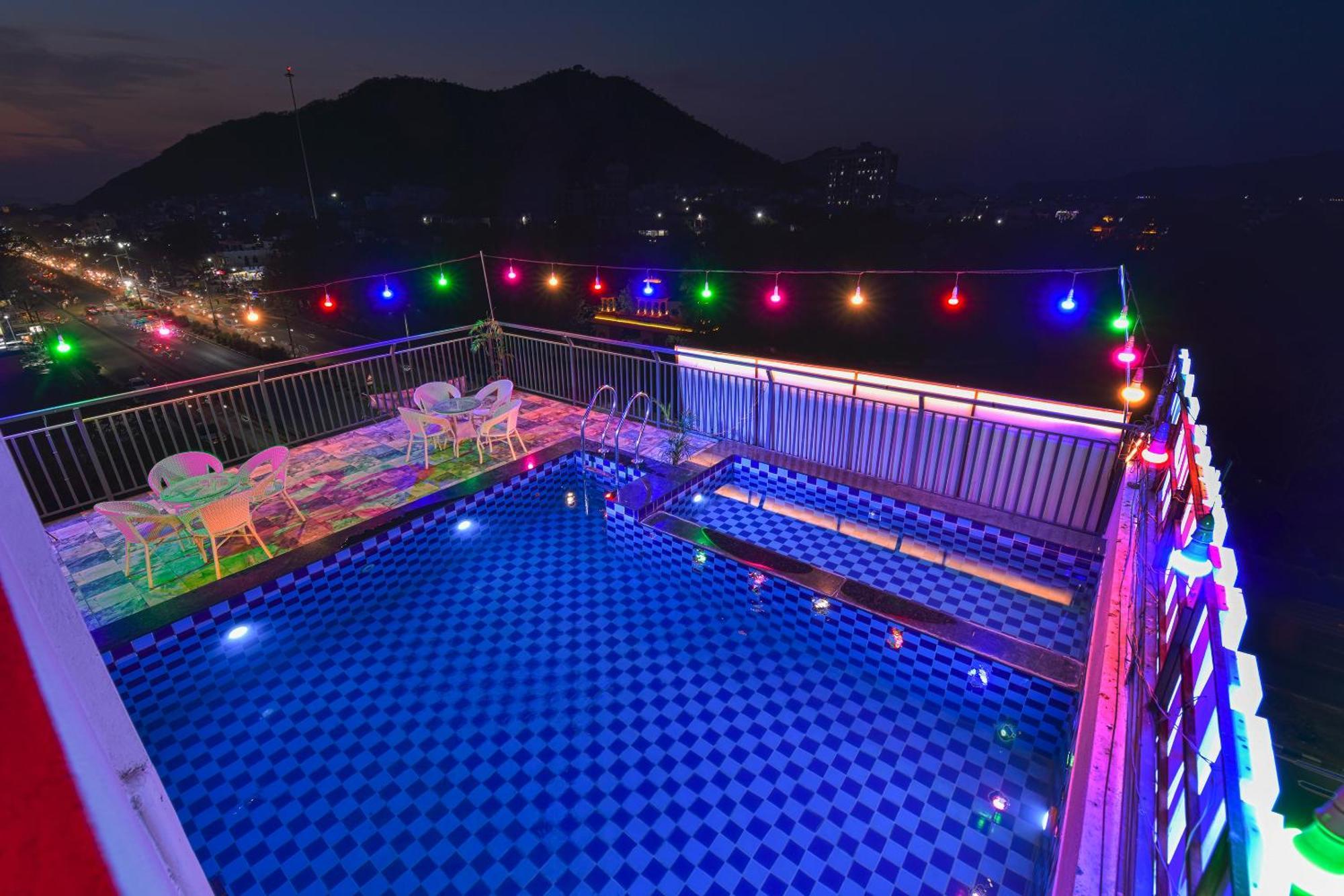 Hotel Remark Udaipur Luaran gambar